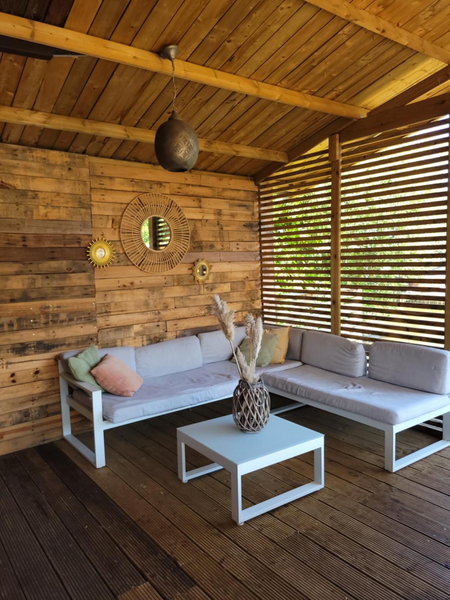 Rustig Gelegen Chalet Solvo Met Terras Aan Het Water Гел Экстерьер фото