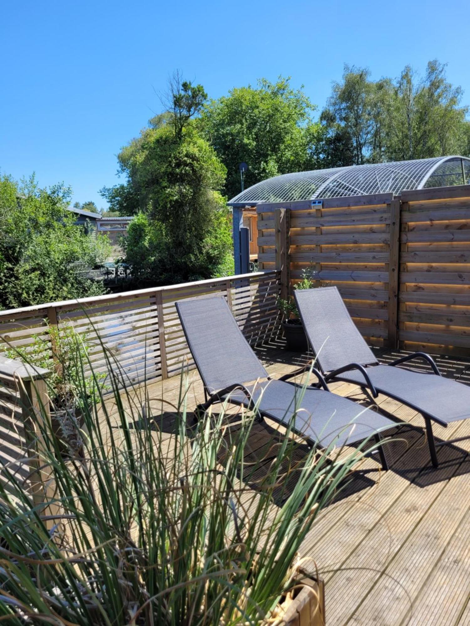 Rustig Gelegen Chalet Solvo Met Terras Aan Het Water Гел Экстерьер фото
