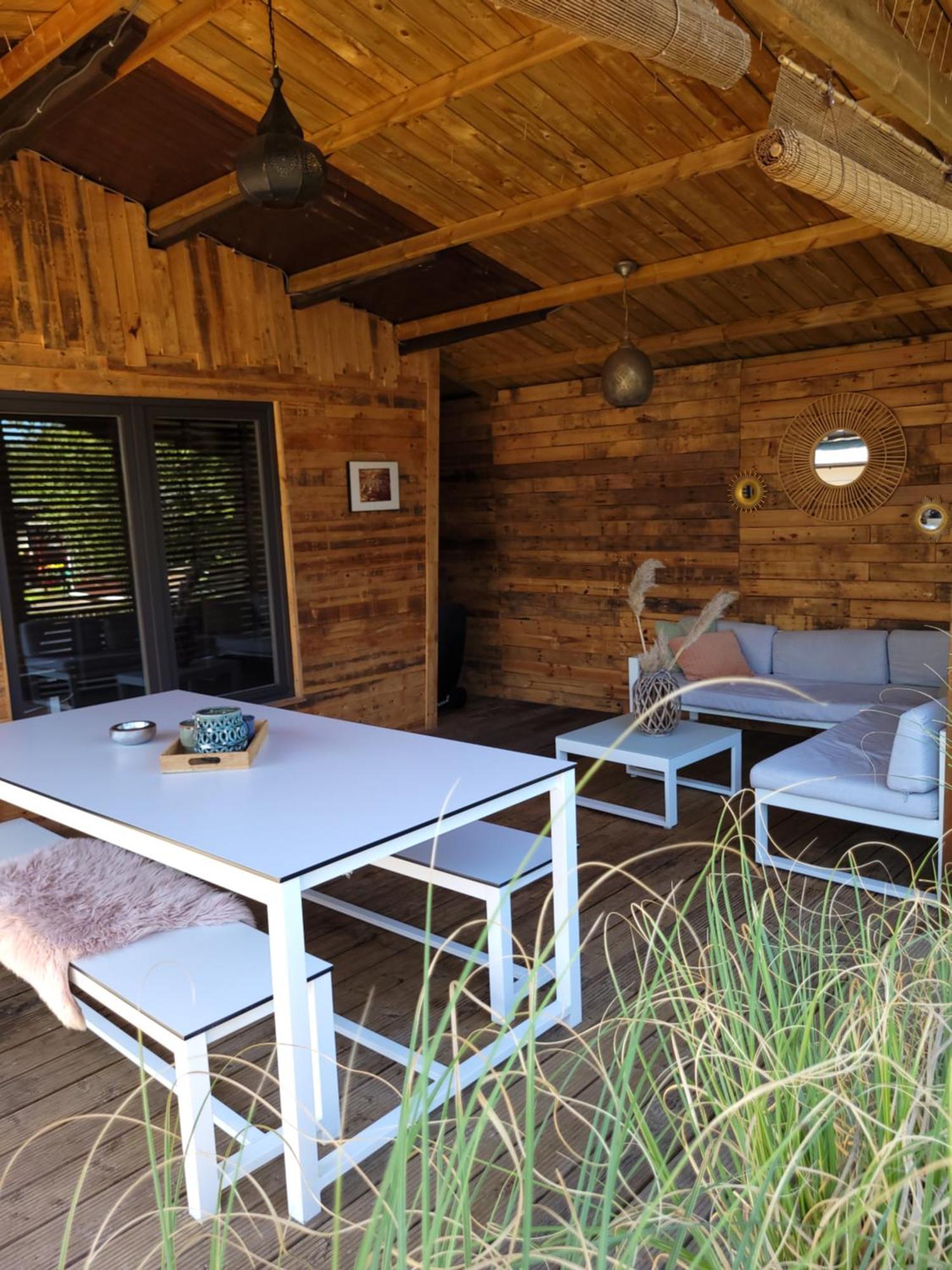 Rustig Gelegen Chalet Solvo Met Terras Aan Het Water Гел Экстерьер фото